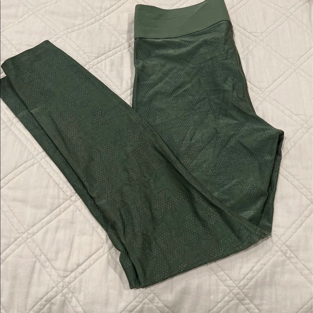 Good American leggings. Size 3 . Equivalent to large